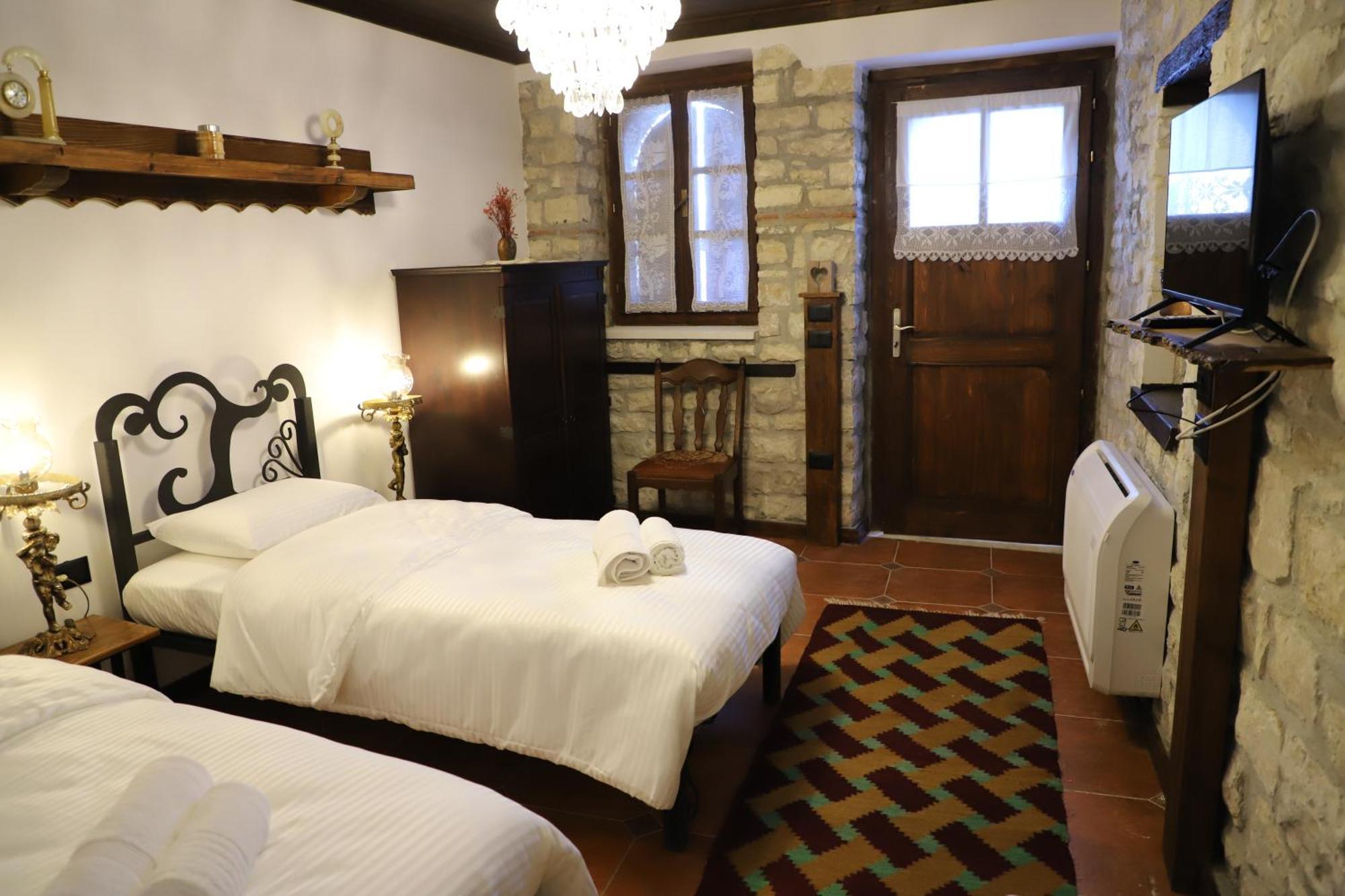 Vila Art Berat Castle 외부 사진