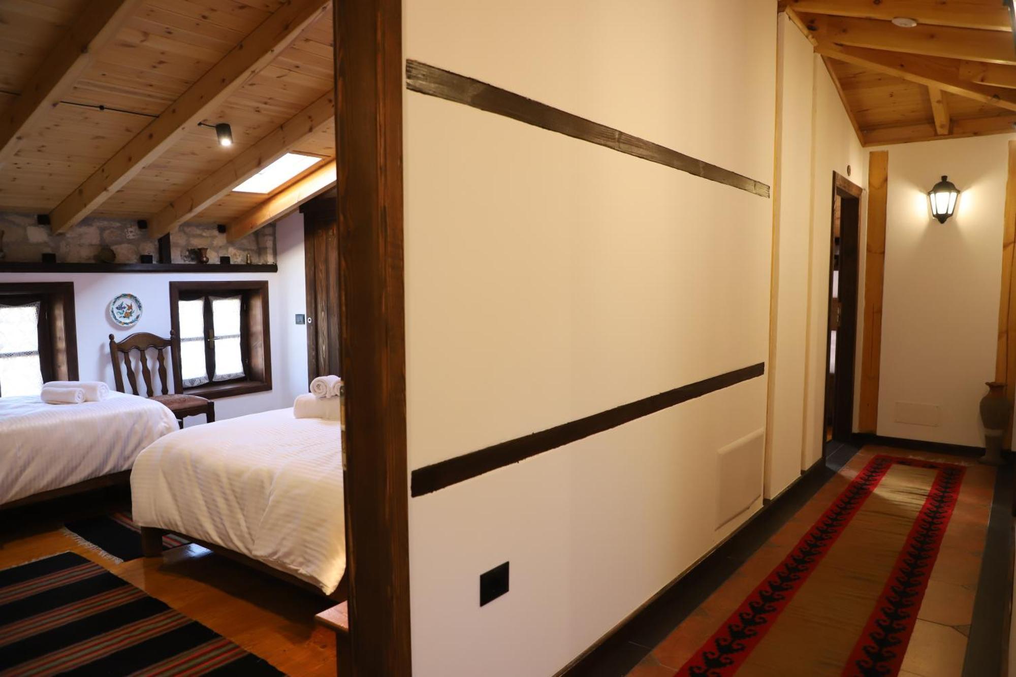 Vila Art Berat Castle 외부 사진